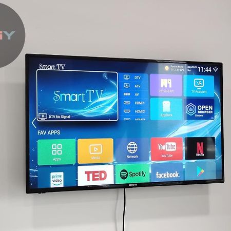 Almas Cozy Studio Escape Netflix 100Mbps Bystay Nusajaya  Bagian luar foto