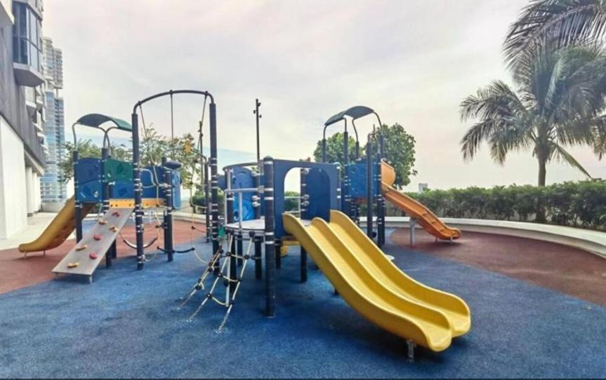 Almas Cozy Studio Escape Netflix 100Mbps Bystay Nusajaya  Bagian luar foto