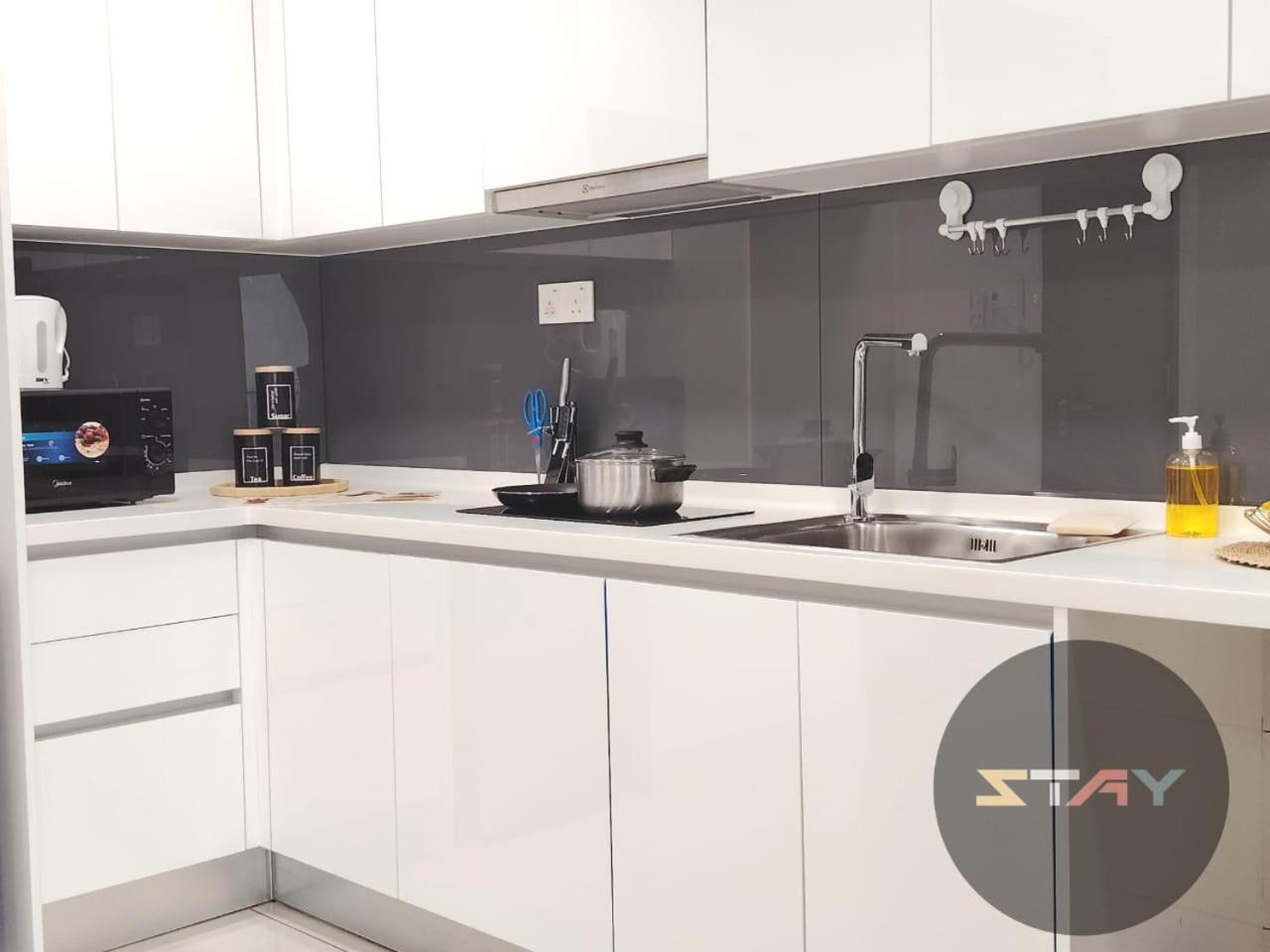 Almas Cozy Studio Escape Netflix 100Mbps Bystay Nusajaya  Bagian luar foto